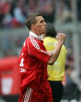 Fussball 1. BL Bayern-Wolfsburg; Zweikampf