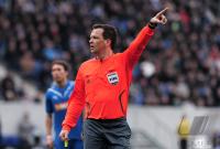 Fussball 1. Bundesliga  09/10 Schiri Peter Sippel