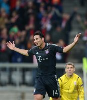 Fussball CHL&Acirc;&nbsp; Saison 12/13:  JUBEL Claudio Pizarro (FC Bayern Muenchen)