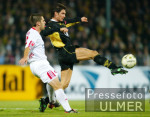 FUSSBALL 2. Bundesliga: Aachen - 1. FC Nuernberg, Zweikampf