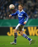 Fussball: DFB Pokal  Saison 2010/2011, Viertelfinale: Schalke RAKITIC am Ball