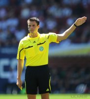 2. Fussball Bundesliga : Schiri Robert Kempter