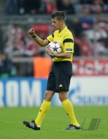 FUSSBALL  CHL  Saison 2013/2014: Schiedsrichter Gianluca Rocchi (Italien)