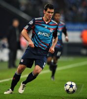 Fussball: Champions League, Saison 2010/2011: Olympique, LOVREN Einzelaktion