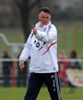 Fussball 1. Bundesliga: Trainer Louis van Gaal (FCB)