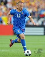 FUSSBALL EURO 2008: Italien, De Rossi Einzelaktion