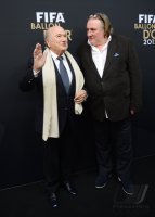 Fussball International  FIFA Ballon d Or 2012: Gerard Depardieu und FIFA Praesident Blatter