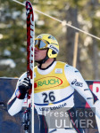 SKI   Weltcup  Super G  Mnner Sieger Hermann Maier (AUT) ksst seinen Ski