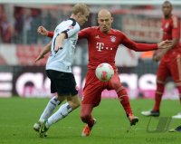 Fussball 1. Bundesliga, Saison 2012/2013:  Sebastian Rode (li, Eintracht Frankfurt) gegen Arjen Robben (FC Bayern Muenchen)