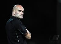 FUSSBALL 3. BUNDESLIGA: Kickers Emden, EMERLING