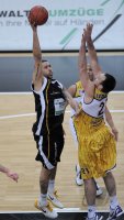 Basketball  1. Bundesliga  10/11   Walter Tigers Tuebingen - EWE  Baskets Oldenburg