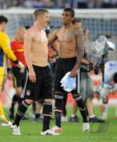 Fussball CHL  Saison 2011/2012:  Bastian Schweinsteiger, Luiz Gustavo (v. li., FC Bayern Muenchen)