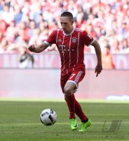 Fussball 1. Bundesliga Saison 16/17: FC Bayern Muenchen - SC Freiburg