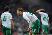 FUSSBALL 1. BUNDESLIGA: Bremen, MERTESACKER