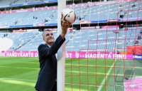 Fussball 1. Bundesliga Saison 15/16: FC Bayern Muenchen - FC Augsburg