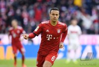 Fussball 1. Bundesliga Saison 18/19: FC Bayern Muenchen - VfB Stuttgart