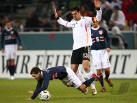 Fussball International: Deutschland - USA, Zweikampf