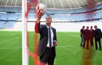 Fussball 1. Bundesliga Saison 15/16: FC Bayern Muenchen - FC Augsburg