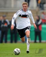 FUSSBALL, INTERNATIONAL: Deutschland U18, TRINKS Einzelaktion