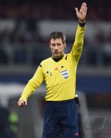 Fussball EM 2016 Quali: Schiedsrichter Wolfgang Stark (Deutschland)