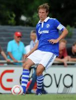 FUSSBALL, 1. BUNDESLIGA, SAISON 2010/2010: Schalke: HOEWEDES Einzelaktion