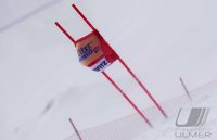 SKI Weltcup  Damen  ST. Moritz:  Rennabsage wegen Wind