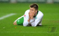Fussball 1. Bundesliga, Saison 2011/2012:  Sebastian Proedl (SV Werder Bremen) muss verletzt ausgewechselt