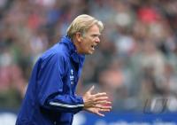 Fussball 2. Bundesliga SC Freiburg   Trainer Volker Finke