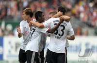 Fussball 1. Bundesliga, Saison 2011/2012:  JUBEL nach dem TOR , Holger Badstuber,  David Alaba, Mario Gomez (v. li., FC Bayern Muenchen)