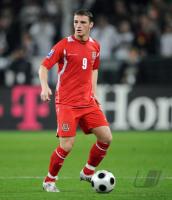 Fussball WM-Qualifikation: Wales, KOUMAS Einzelaktion