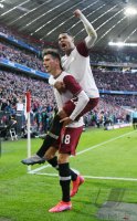 Fussball 1. Bundesliga Saison 19/20: JUBEL Leon Goretzka (FC Bayern Muenchen)
