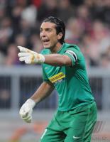 FUSSBALL  International CHL 09/10  Buffon (Juve)