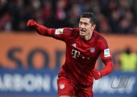 Fussball 1. Bundesliga 15/16: FC Augsburg - FC Bayern Muenchen
