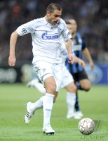 FUSSBALL CHL  Saison 10/11: Edu (FC Schalke 04)