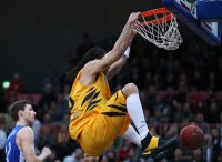 Basketball 1. Bundesliga 16/17 Hauptrunde: Walter Tigers Tuebingen - FRAPORT SKYLINERS Frankfurt