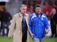 Fussball WM  2010  Qualifikation: Hitzfeld und  Rehhagel