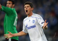 Fussball: Champions League, Saison 2010/2011: Schalke - Lissabon, HUNTELAAR