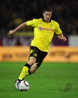 Fussball: Euroa League, Saison 2010/2011: Dortmund - Sevilla, LEWANDOWSKI am Ball
