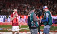 Fussball 1. Bundesliga 24/25: FC Bayern Muenchen feiert die 34. Deutschen Meisterschaft