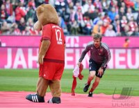 Fussball 1. Bundesliga Saison 15/16: FC Bayern Muenchen -  FC Schalke 04