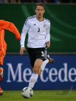 FUSSBALL INTERNATIONAL: Deutschland, HOEWEDES am Ball