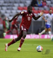 Fussball 1. Bundesliga Saison 21/22: FC Bayern Muenchen -  Hertha BSC Berlin