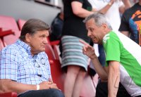 FUSSBALL 1. Bundesliga 2013/2014:  Trainer Favre (Borussia Moenchengladbach) und Praesidiumsmitglied  Meyer (Borussia Moenchengladbach)