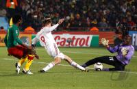 FUSSBALL WM 2010,  VORRUNDE: Kamerun - Daenemark