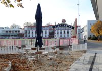 Fussball 1. Bundesliga: Paulaner Treff Biergarten auf dem FC Bayern Trainingsgelaende an der Saebenerstrasse