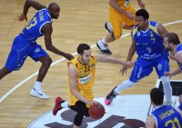 Basketball 1. Bundesliga 15/16 Hauptrunde: Walter Tigers Tuebingen - Basketball Loewen Braunschweig