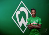 Fussball 1. Bundesliga, Saison 2012/2013, Werder Bremen: Eljero Elia im exklusiven Pressefoto ULMER Fotoshooting