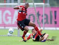 Fussball 1. Bundesliga: Jerome Boateng gegen Thomas Mueller (v. li., FC Bayern Muenchen)