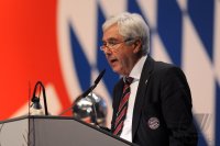 Fussball 1. Bundesliga : Prof. Dr. Fritz Schererer (FC Bayern Muenchen)