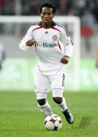 Fussball 1. Bundesliga: Bayern, ROBERTO Einzelaktion